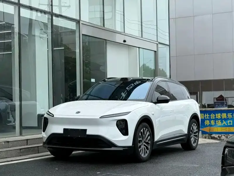 NIO ES6
