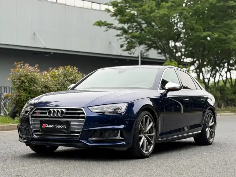 Audi S4