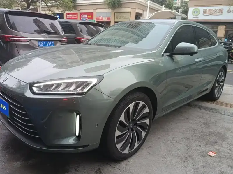 AITO M5