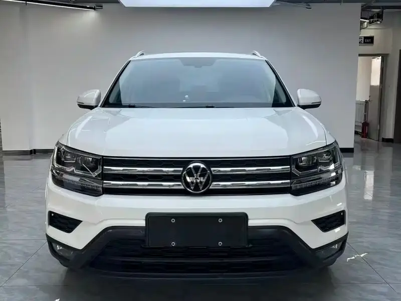 Volkswagen Tharu
