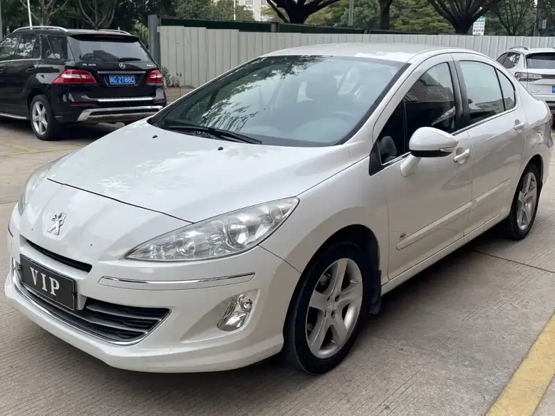 Peugeot 408