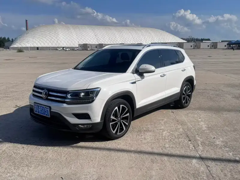 Volkswagen Tharu