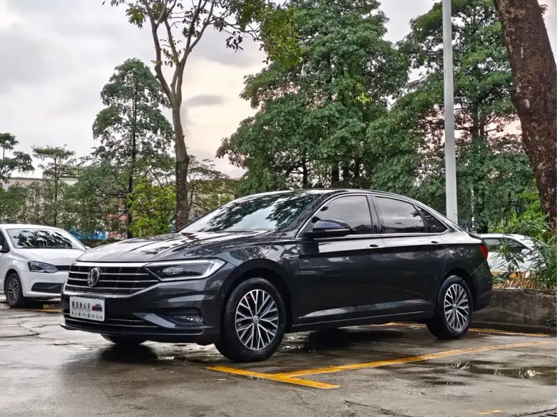 Volkswagen Sagitar
