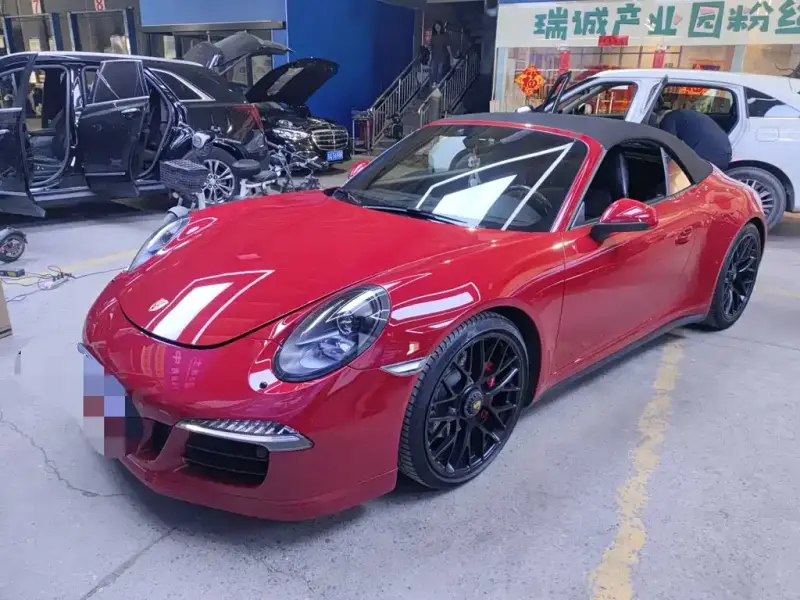 Porsche 911
