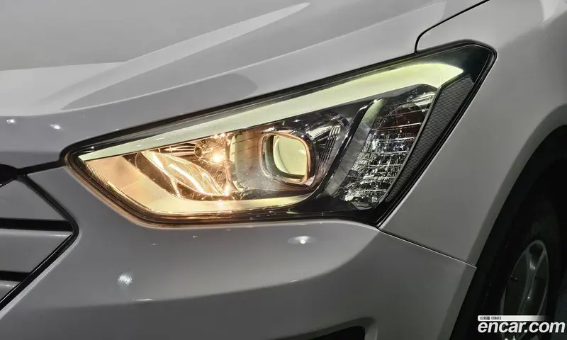 Hyundai Santa Fe (Santafe)