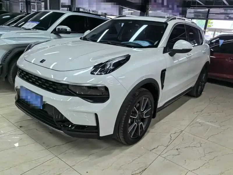 Lynk & Co 01