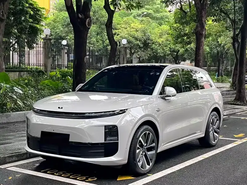 Li Auto L6