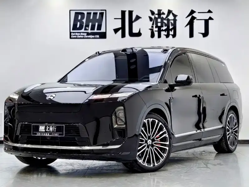 NIO ES8