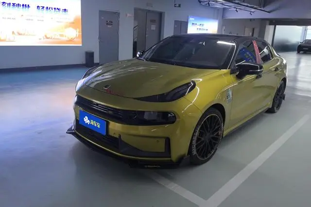Lynk & Co 03