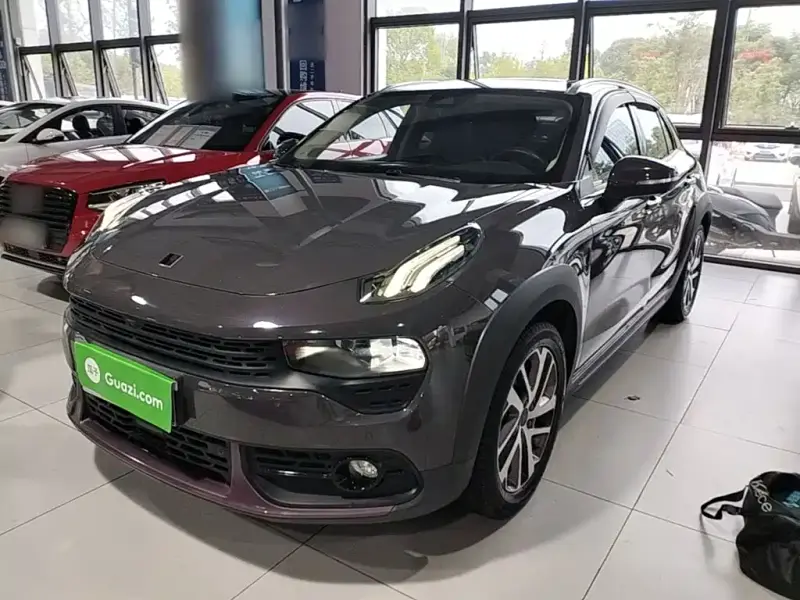 Lynk & Co 02