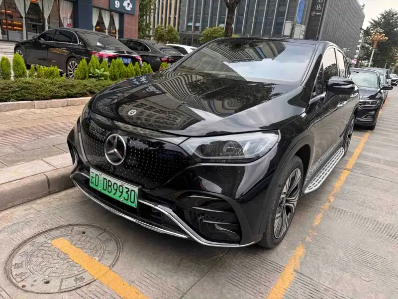 Mercedes-Benz EQE SUV