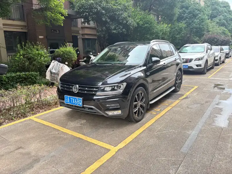 Volkswagen Tiguan L
