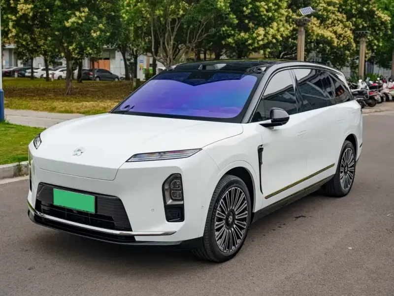 NIO ES8