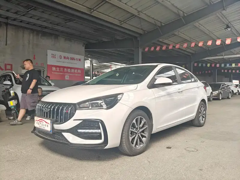 Chery Arrizo 5