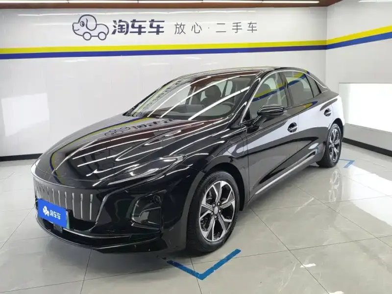 Hongqi E-QM5