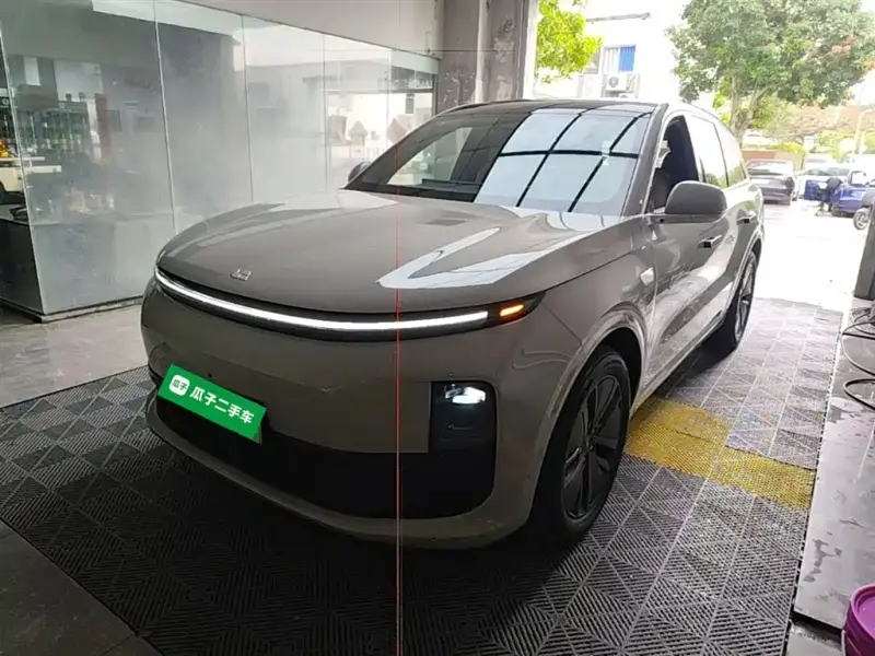 Li Auto L6