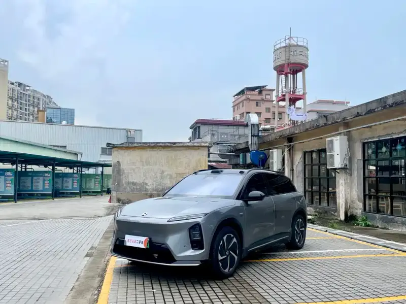NIO ES6