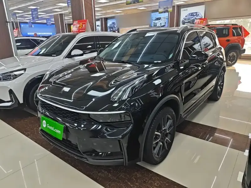 Lynk & Co 01