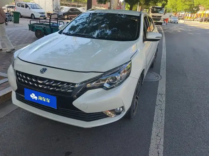 Venucia T90