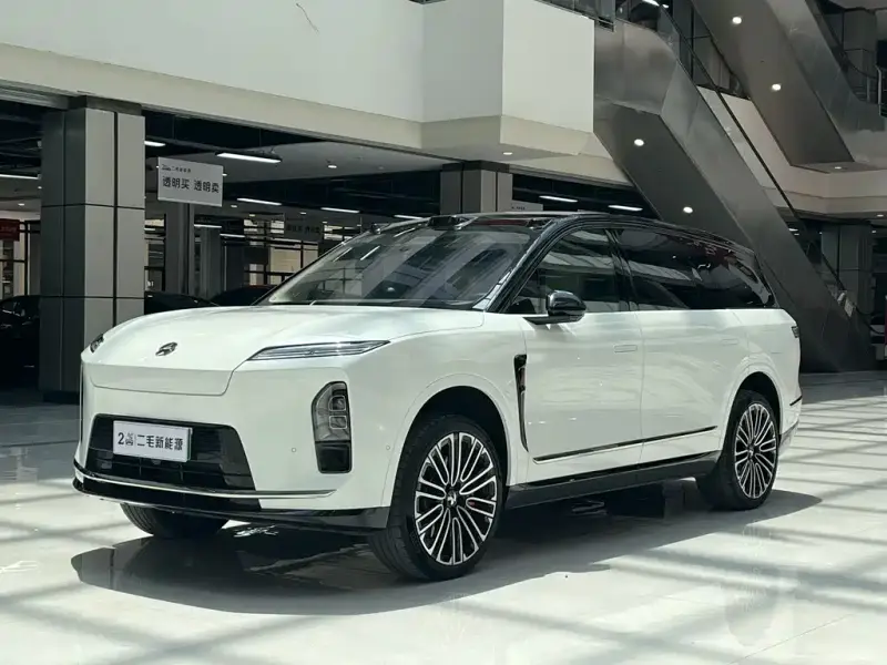 NIO ES8
