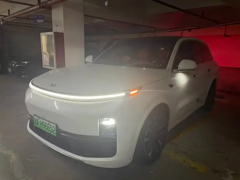 Li Auto L8