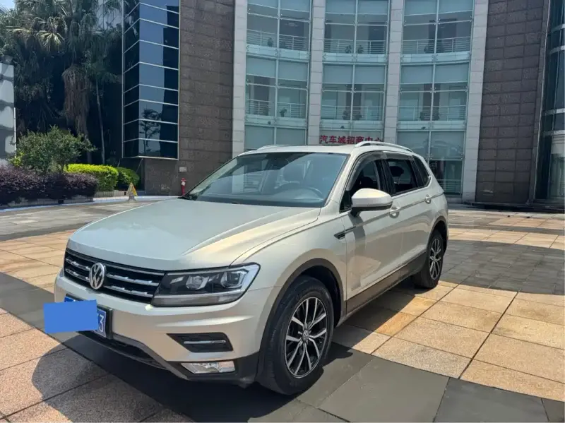 Volkswagen Tiguan L