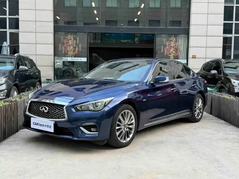 Infiniti Q50L