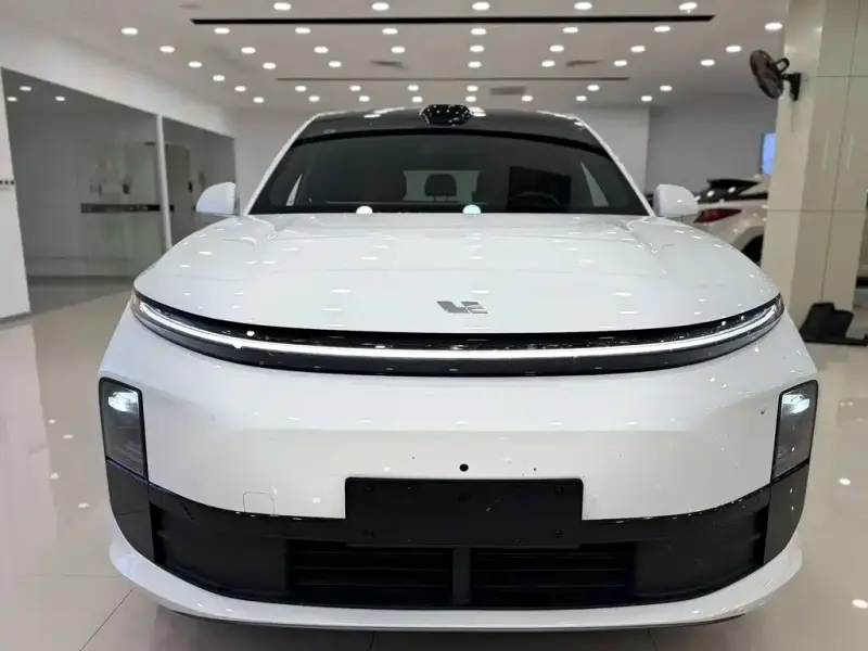 Li Auto L6