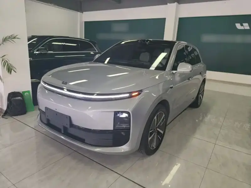 Li Auto L6