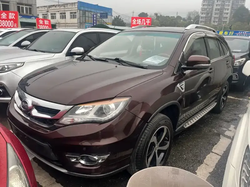 BYD S7