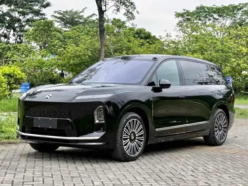 NIO ES8
