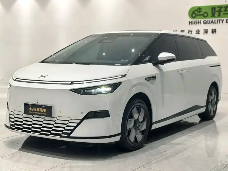 XPeng X9