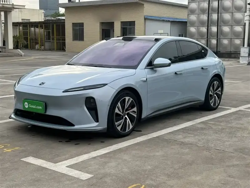 NIO ET5