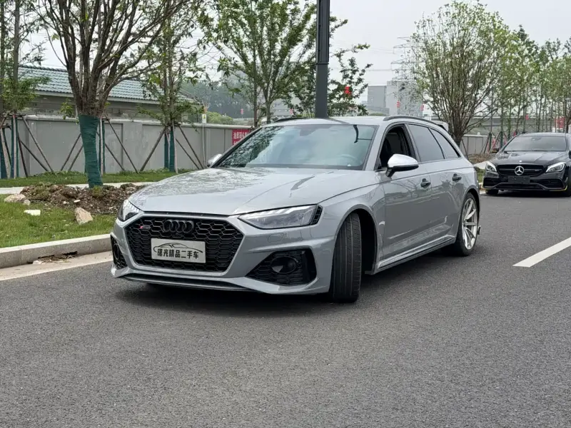 Audi RS 4