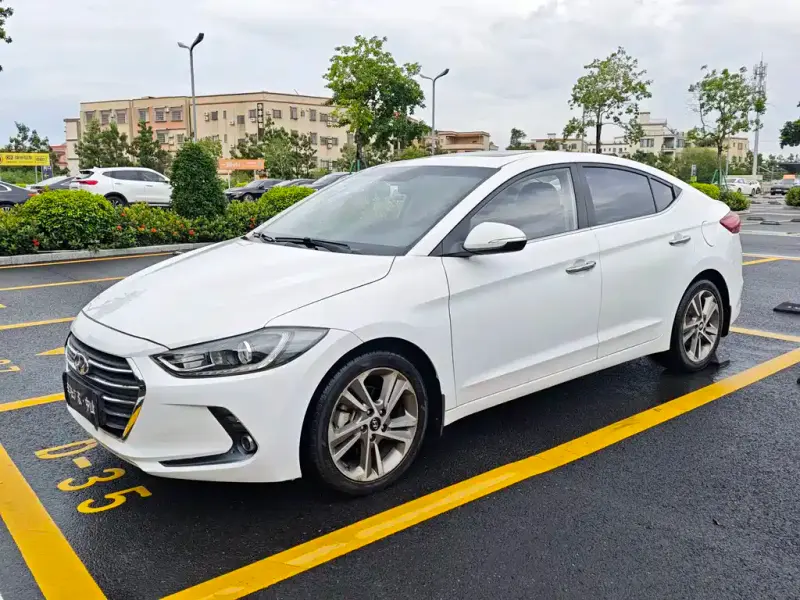 Hyundai Elantra