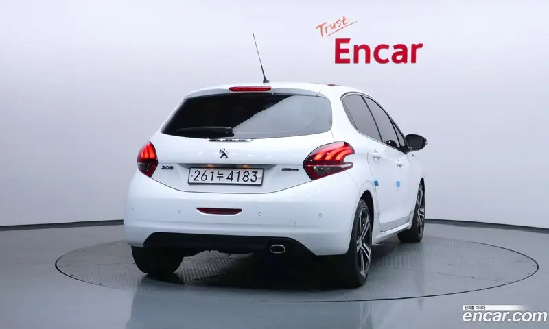 Peugeot 208