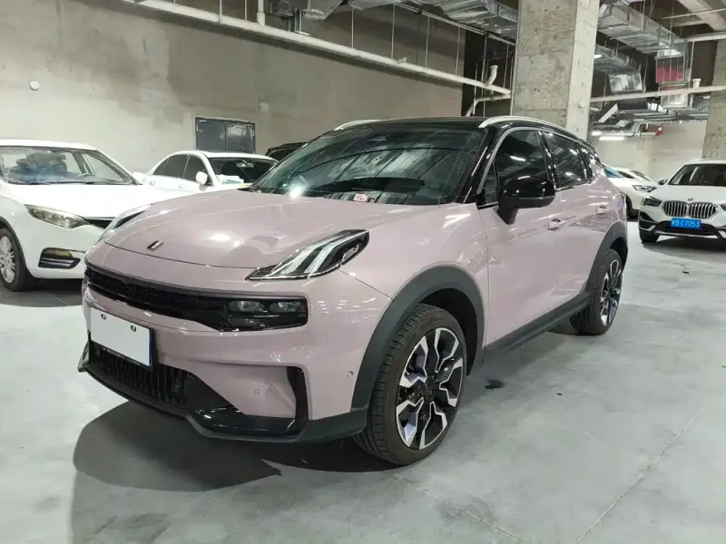 Lynk & Co 06