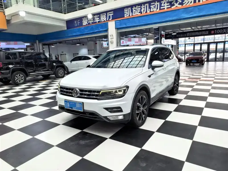 Volkswagen Tiguan L