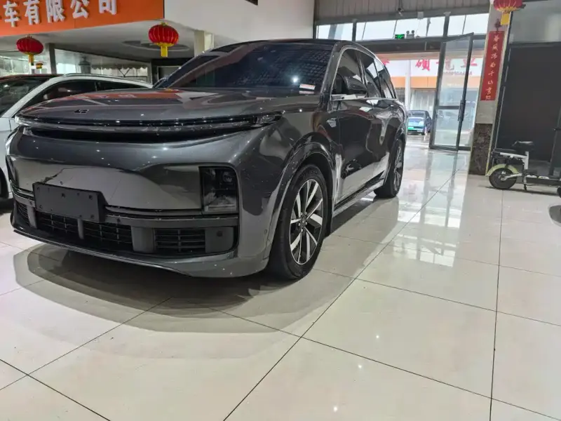 Li Auto L8
