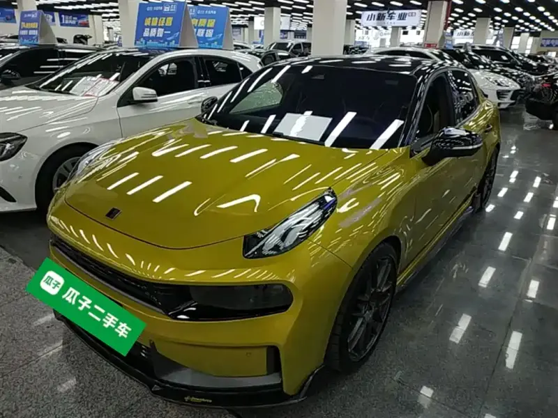 Lynk & Co 03