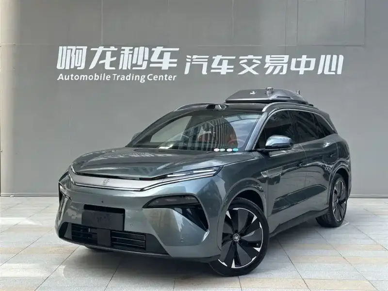 BYD Tang L