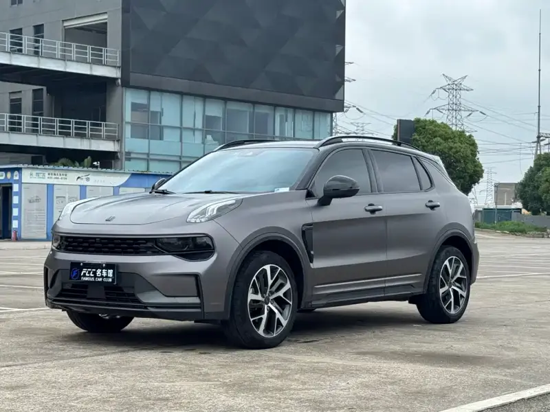 Lynk & Co 01