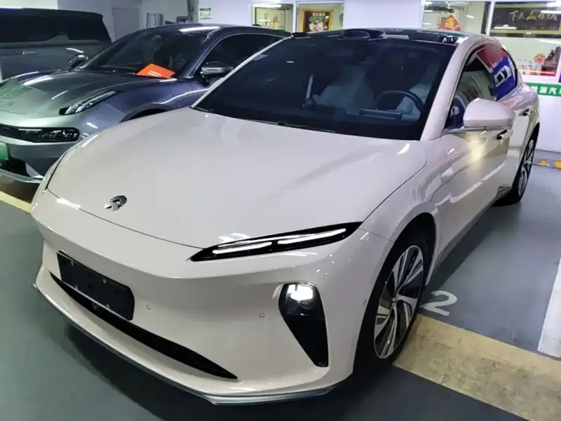 NIO ET5