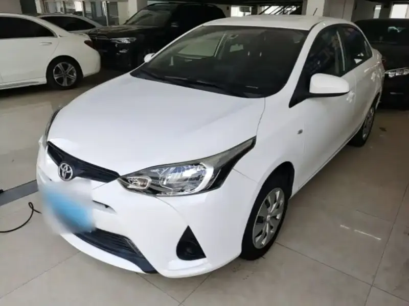 Toyota Yaris L