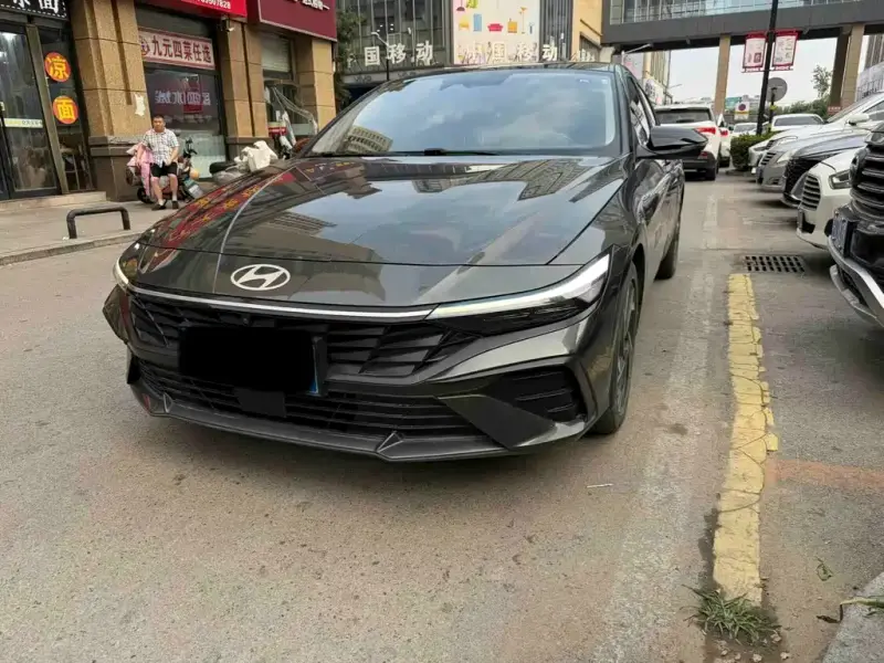 Hyundai Elantra