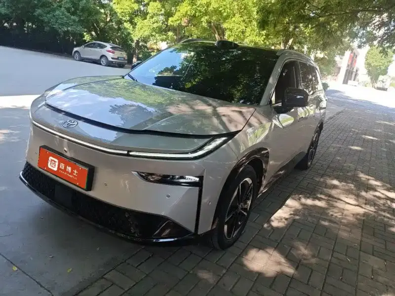 Toyota Bozhi 3X