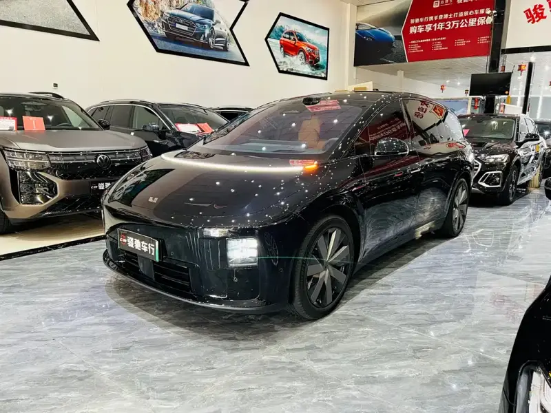 Li Auto i8