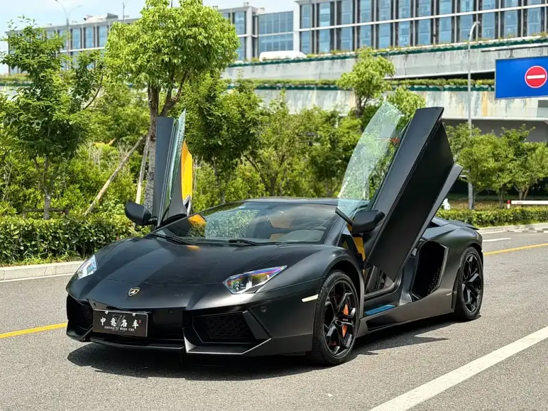 Lamborghini Aventador