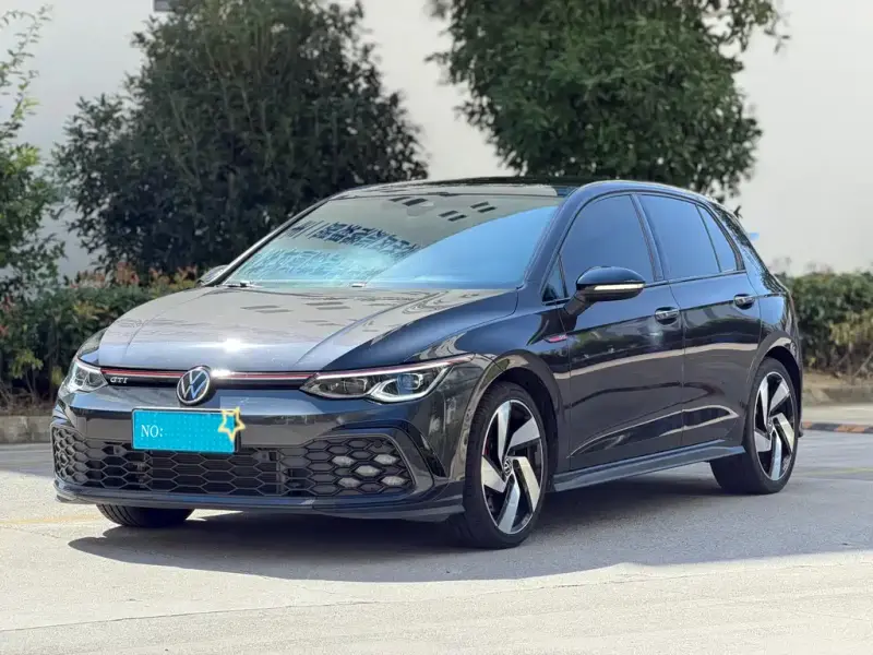 Volkswagen Golf GTI