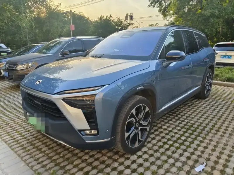 NIO ES8